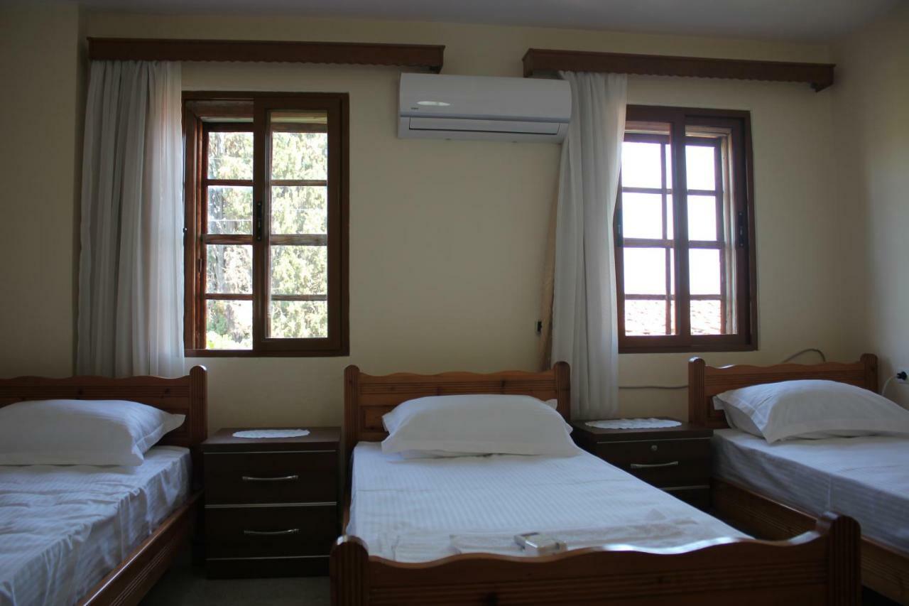 Guest House Toli Inside Berat Castle 外观 照片