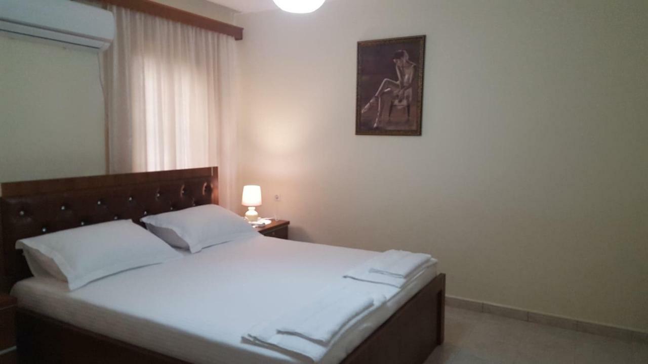 Guest House Toli Inside Berat Castle 外观 照片
