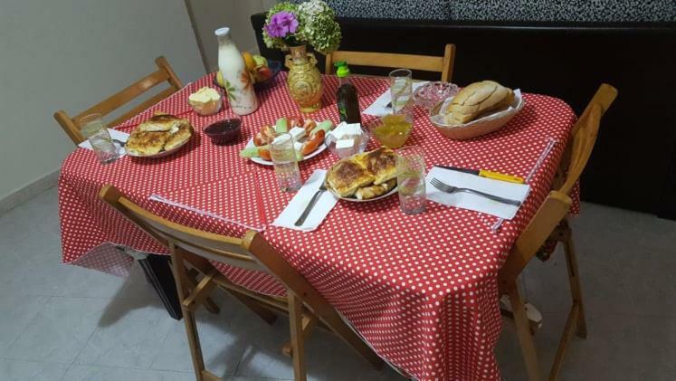 Guest House Toli Inside Berat Castle 外观 照片